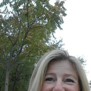 Meet your Posher, Lorraine